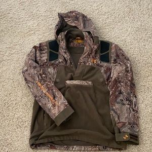 Men’s hooded UA pullover coat.